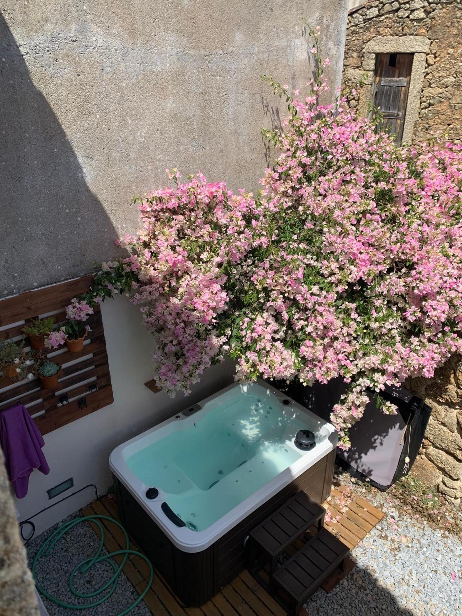 Encanto Casa Com Spa Jacuzzi Open Space Tinalhas Екстер'єр фото